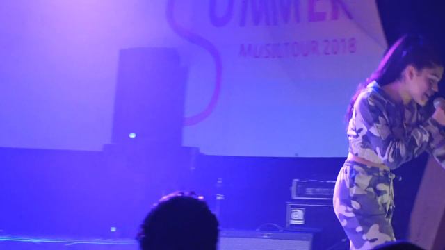 DYLAN CONRIQUE - Friends || Boys of Summer Tour LIVE смотреть онлайн