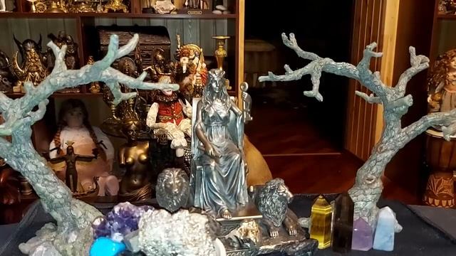 ГРЕЧЕСКИЕ СКОРОПОМОЩНИКИ... ДЛЯ ВСЕХ... ИНГА ХОСРОЕВА смотреть онлайн