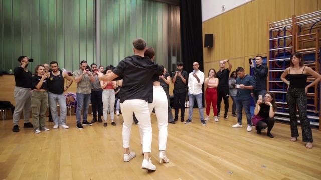 Aitor & Rebeca Bachata Demo Count 2023.11.04. by London Loves Bachata (LLB) & Mambo City смотреть онлайн