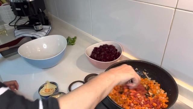 Салат из свеклы с тунцом!Beetroot Salad  With Tuna!