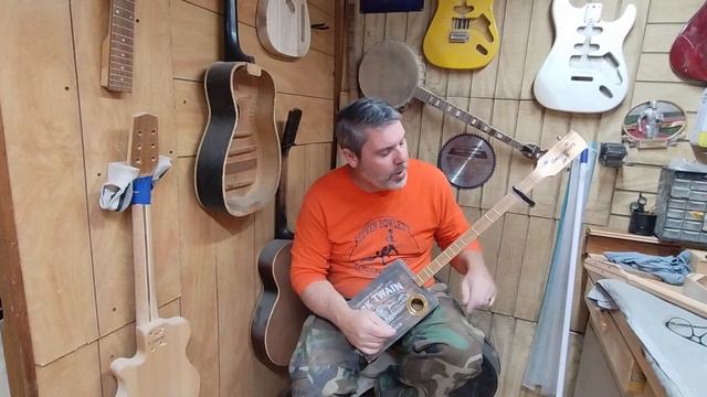 Playing in a MINOR key on a MAJOR diatonic stick dulcimer 