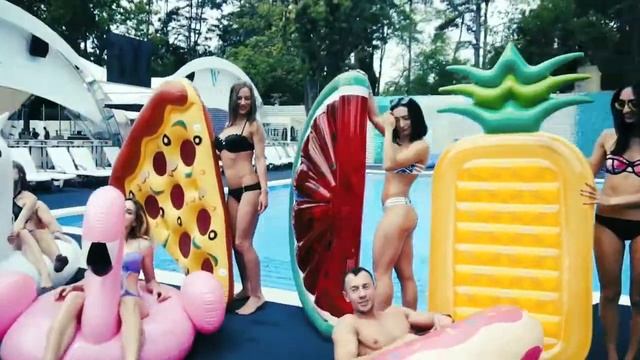 Самые необычные надувные матрасы тут quackfunny.ru смотреть онлайн