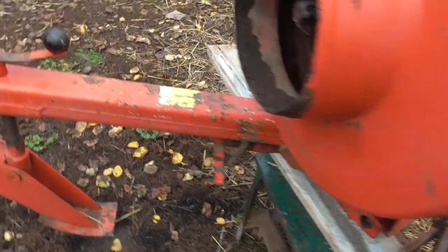 Пресс подборщик WELGER AP 42 Установка ГИДРОЦИЛИНДРА на дышло/Опять все с начало смотреть онлайн