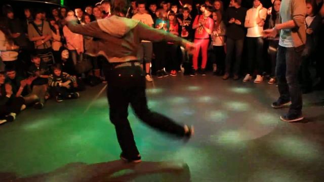 ШРЕЕК ВС САВЕ смотреть онлайн