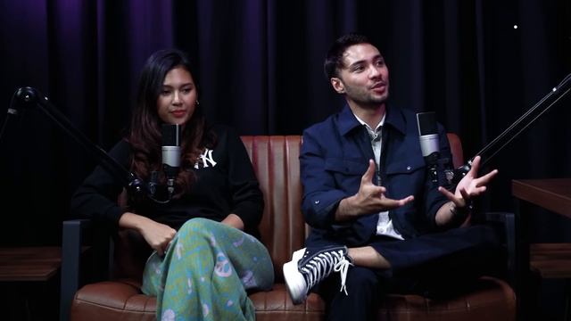 ISTRI REFAL HADY GAK HARUS ARAB, YANG PENTING SELALU NGABARIN!! смотреть онлайн