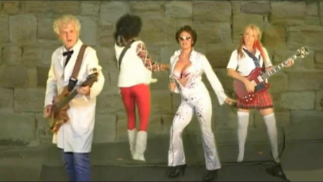 MONSTER MASH смотреть онлайн