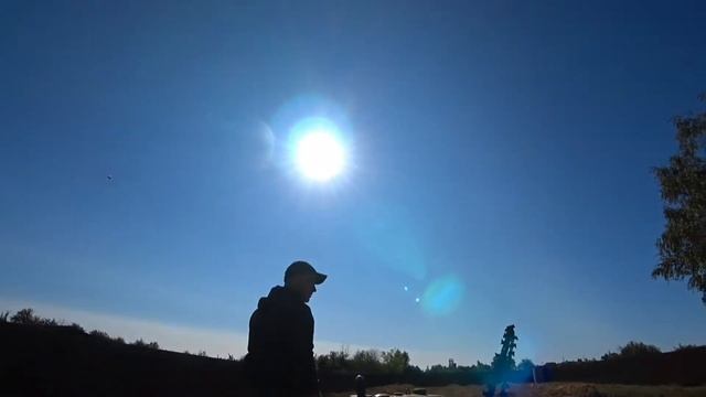 ?Японский траншеекопатель KAWABE 19 л.с. на гусиничном ходу в работе. смотреть онлайн