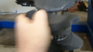 Полировка коленвала шлифовальной губкой. Вручную