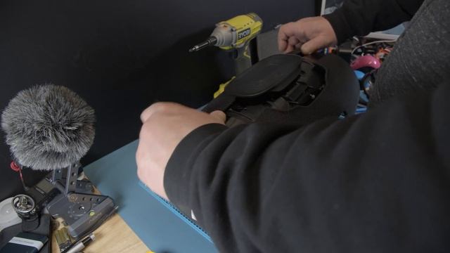 JBL Boombox 2 Full Complete Teardown смотреть онлайн