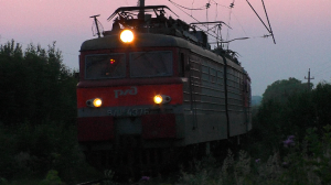 "В вечерних сумерках". ВЛ11М-437 и ВЛ10К-1847 в двойной тяге с грузовым поездом