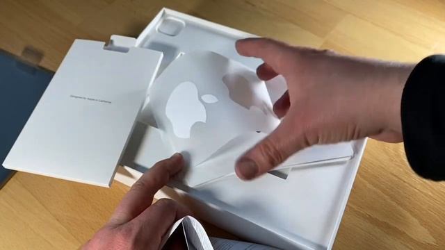 Apple iPad Pro (4th. generation, 2020) 1TB 12.9-inch iPad Pro Space Gray unboxing смотреть онлайн