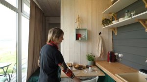 Какая кухня в доме, который всего 12м2? Рум тур дачный домик.