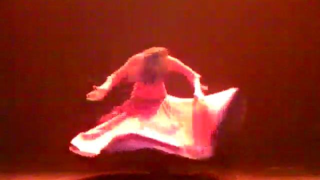 Solo flamenco-oriental par Nuria Rovira Salat смотреть онлайн