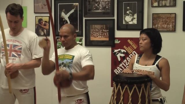 Instructor Mucuiu of Arte Capoeira Center смотреть онлайн