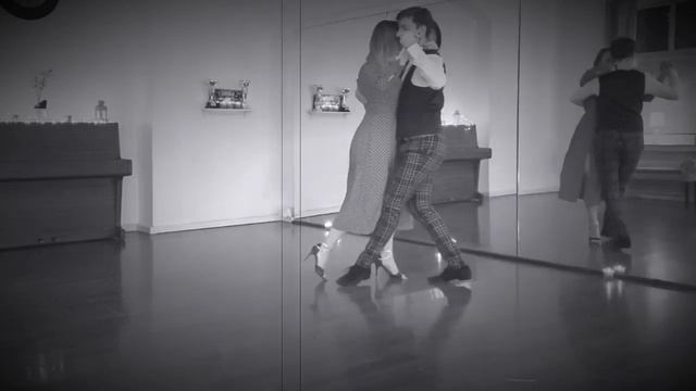 Jakub Grzybek & Patrycja Cisowska- Tango Online Lesson 2 смотреть онлайн