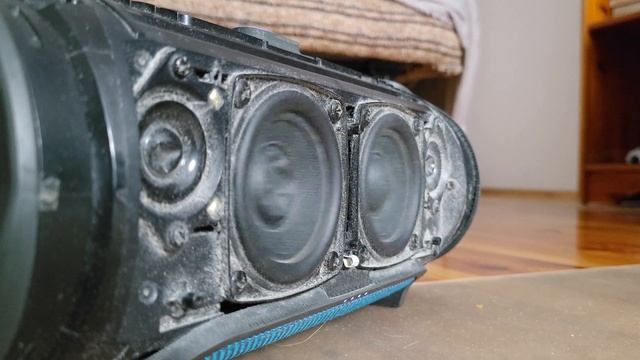 Jbl Xtreme 1 GG 90% Lfm BASS TEST смотреть онлайн