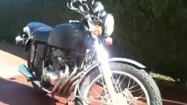 Honda CB 400 Four de 1975 смотреть онлайн