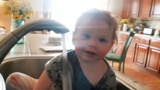 Смешные видео с детьми #118.mp4 смотреть онлайн