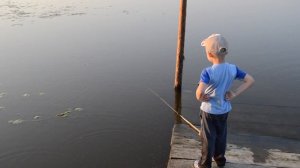 Рыбалка с детьми. Челлендж. Кто больше поймает. Юные рыболовы.