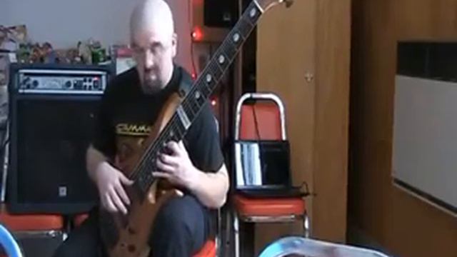Original Variations on a theme #1 for 7 string bass by Tony Toussaint (Bass solo) смотреть онлайн