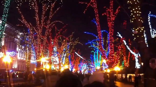 Одесса 2017. Новогодний Приморский бульвар - Odessa New Year 2017 Primorsky Boulevard смотреть онлайн