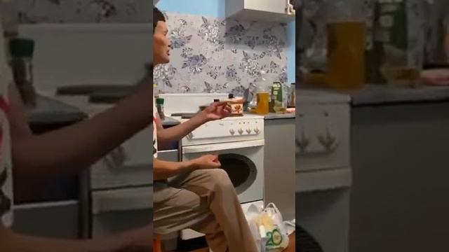 Олег Монгол,Безумный Паша, Иришка Чики-Пики,Саня Бык любовный треугольник история Быка