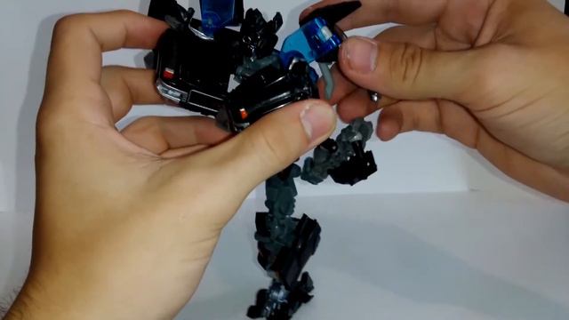Обзор Трансформера / Transformers Reviews #1 - KO DOTM Voyager class Ironhide / Айронхайд. смотреть онлайн