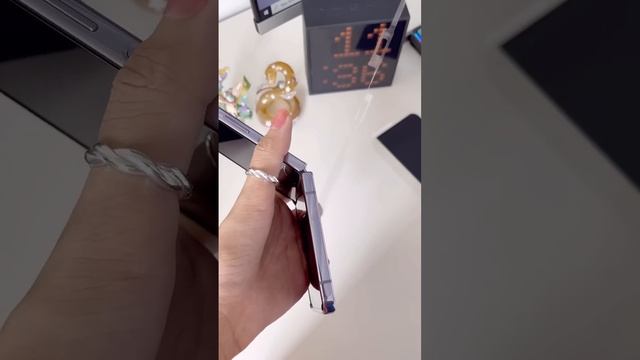 Unboxing Samsung Galaxy Z Flip 4 смотреть онлайн