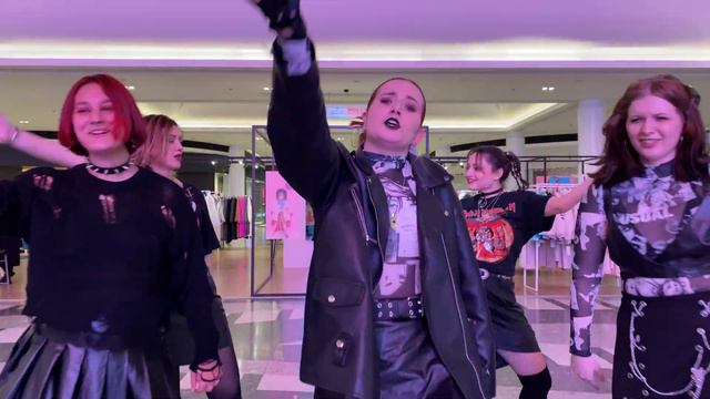 [KPOP IN PUBLIC | ONE TAKE] (여자)아이들((G)I-DLE) - 'TOMBOY' RANDOM SPEED VER. by HEADWAY смотреть онлайн