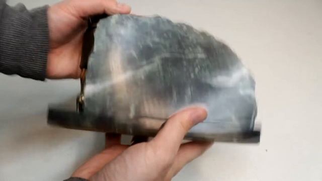 Настольные часы «Проводница» из бронзы и змеевика – обзор от магазина подарков «Счастливый случай» смотреть онлайн