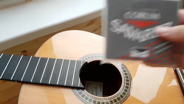 Как заменить струны, обзор струн Savarez, как правильно ухаживать за классической испанской гитарой смотреть онлайн