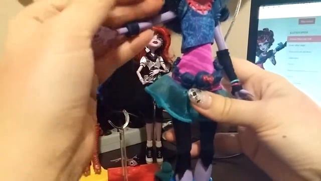 Обзор Монстер Хай базовая Джейн Булитл с питомцем (Monster high Jane Boolittle) смотреть онлайн