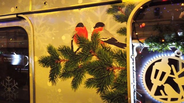 ⁴ᴷ⁶⁰ Walking Moscow: Christmas Walk ? Christmas Train In Moscow Metro
