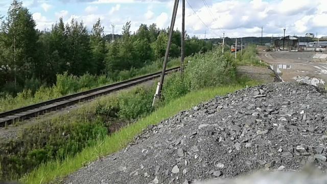 "ФПК" УРАЛ НЕСЁТСЯ.(Ракурс 2) Тепловоз ТЭП70-530 с поездом Приобье-Екатеринбург смотреть онлайн