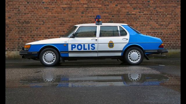 Skurkar åker SAAB - Främling смотреть онлайн
