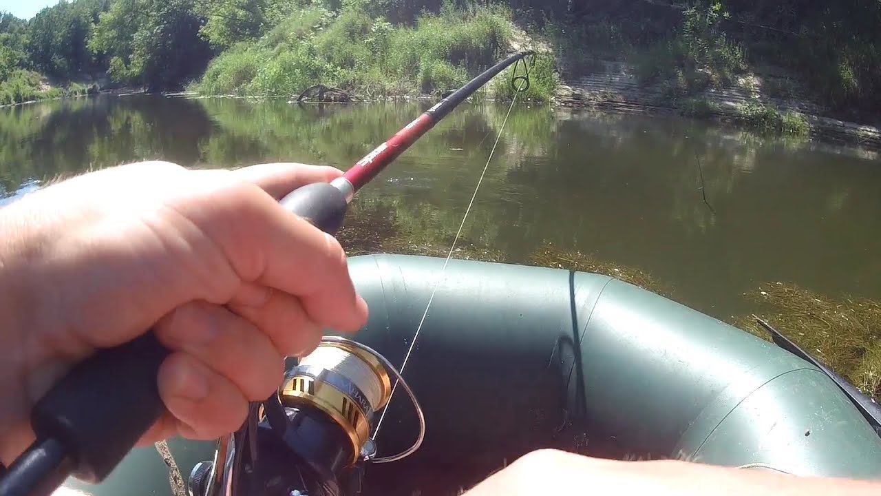 Сплав по реке на спиннинг. Встреча с сазанами