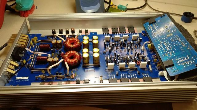 Ремонт MAC AUDIO d4000 смотреть онлайн