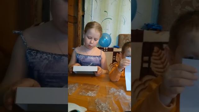 Ешкин кот. Обменяли наклейки на Безубика. Приручить дракона. 3D пазл. смотреть онлайн