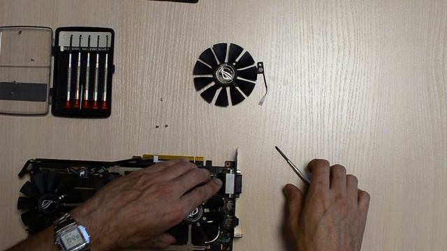 Замена кулера на видеокарте ASUS GTX 1080 смотреть онлайн