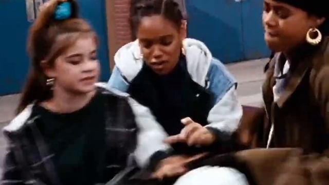 Family Matters - Laura Gets Beaten Over Her Jacket смотреть онлайн