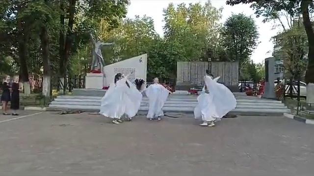 Танец "Журавли", Глебовский ДК, танцевальный коллектив "Гармония" ПОМНИМ!!! 21.06.23 смотреть онлайн