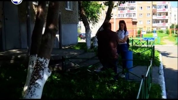 Избил мальчика ремнем