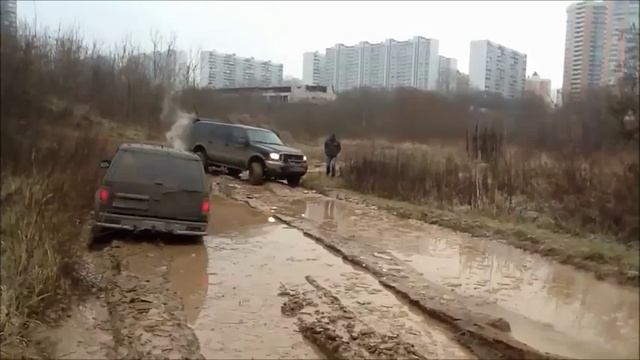 Ford Excursion на полигоне показывает настоящий офф роад смотреть онлайн