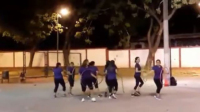 Baile con la ula смотреть онлайн