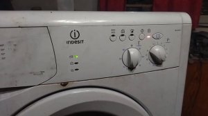 стиральная машина INDESIT  WIUN82 ошибка? или странная программа
