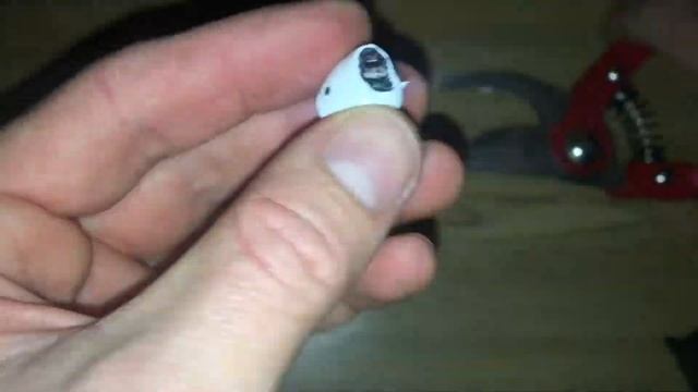 Разбираем Apple Airpods.ЧТО ВНУТРИ Apple Airpods?? Жесткий разбор наушника.