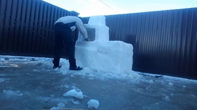 Зона барбекю. Быстрый мангал своими руками. Снег 28 апреля. смотреть онлайн