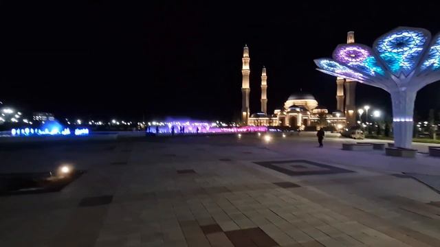 Астана, ең үлкен мешіттің ауласы, мешіт, фонтандар, адемы смотреть онлайн