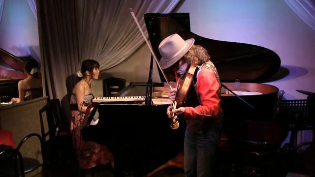 リベルタンゴ (Libertango) バイオリン（穴澤雄介）＆ピアノ（山田メイ） смотреть онлайн