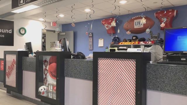 Forget an Item at the Airport after the Big Game? смотреть онлайн